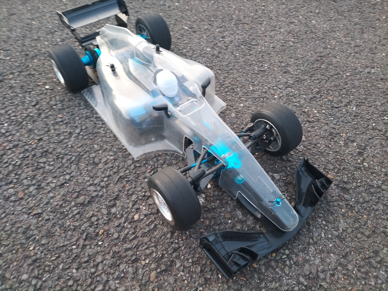 タミヤ TRF 104 未走行 メカ付き F1 Tamiya TRF 104 – RCPRESS